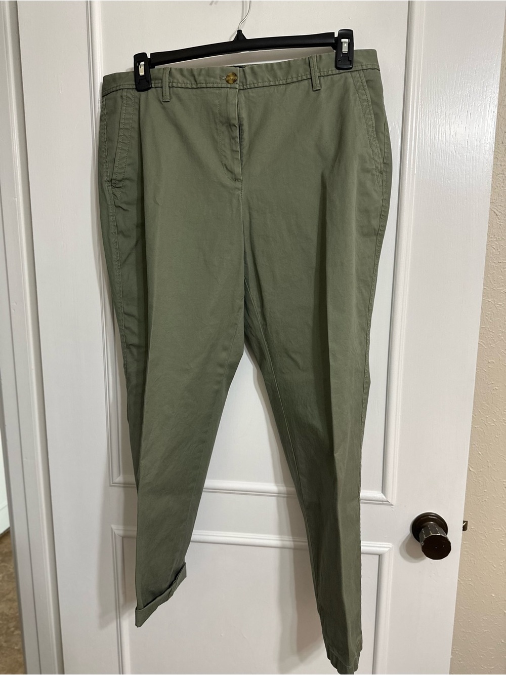 Women’s Sage Green/Olive Relaxed Chinos by Talbots Size 12